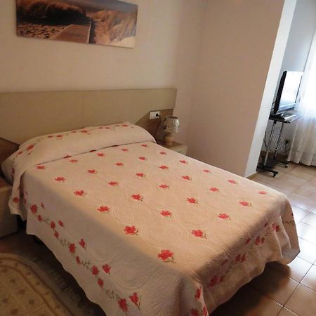 Apartamento Tarragona Rosas Exterior foto